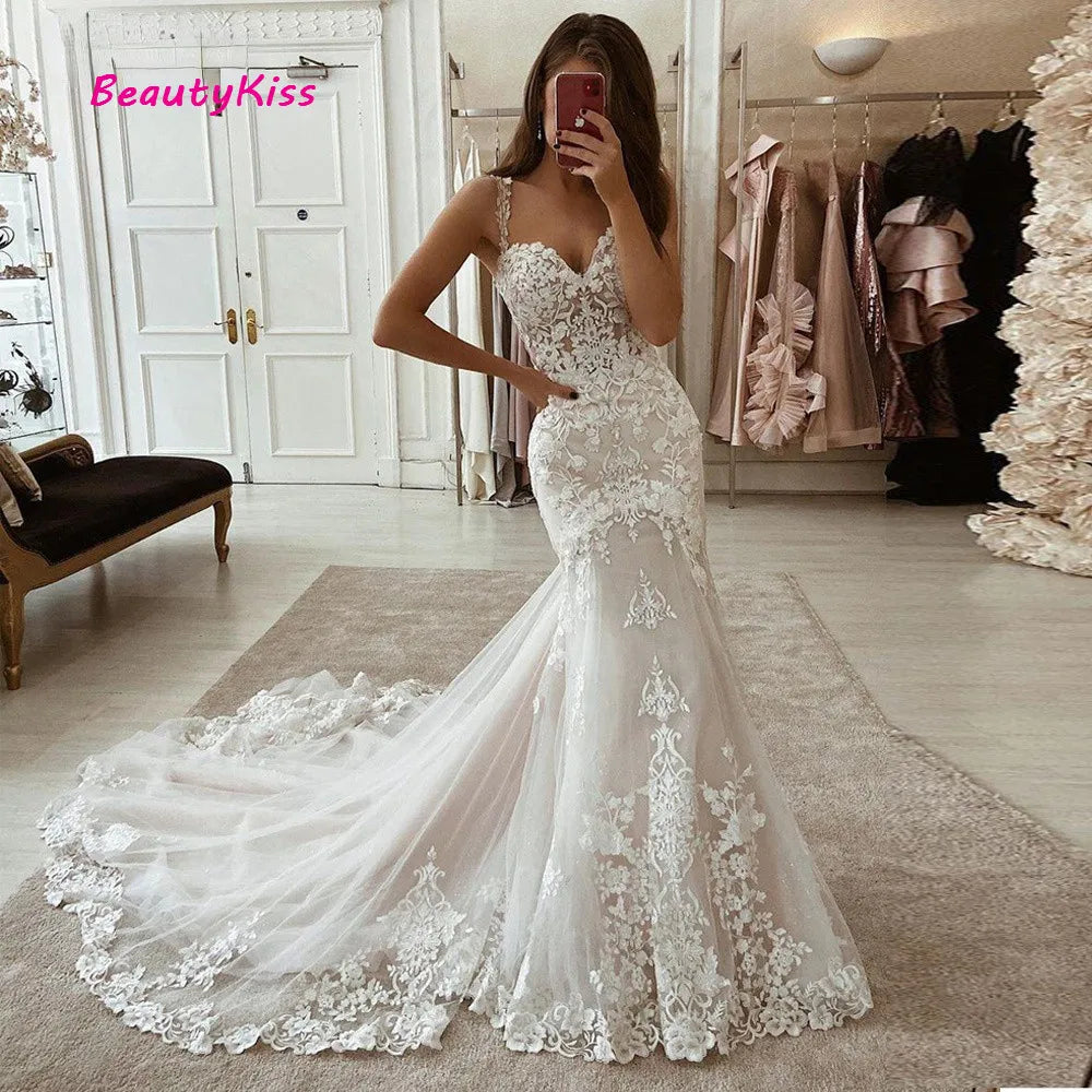 Ivory Mermaid Wedding Dresses Lace Appliques Tulle Bridal Gowns with Court Train Sweetheart Straps Vintage Wedding Gowns 2023