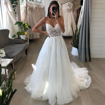 Spaghetti Straps Boho Wedding Dresses Lace Applique Tulle Wedding Gowns A-Line Sweep Train Elegant Bride Dress vestidos de novia